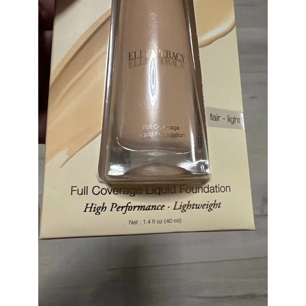 Ellen Tracy Full Coverage Liquid Foundation Fair Light High Perf Lightweight 1.4